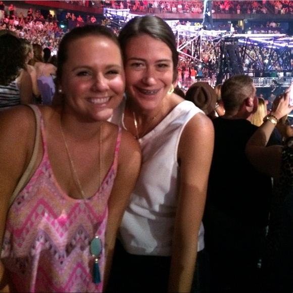 Pink top - Picture 3 of 3